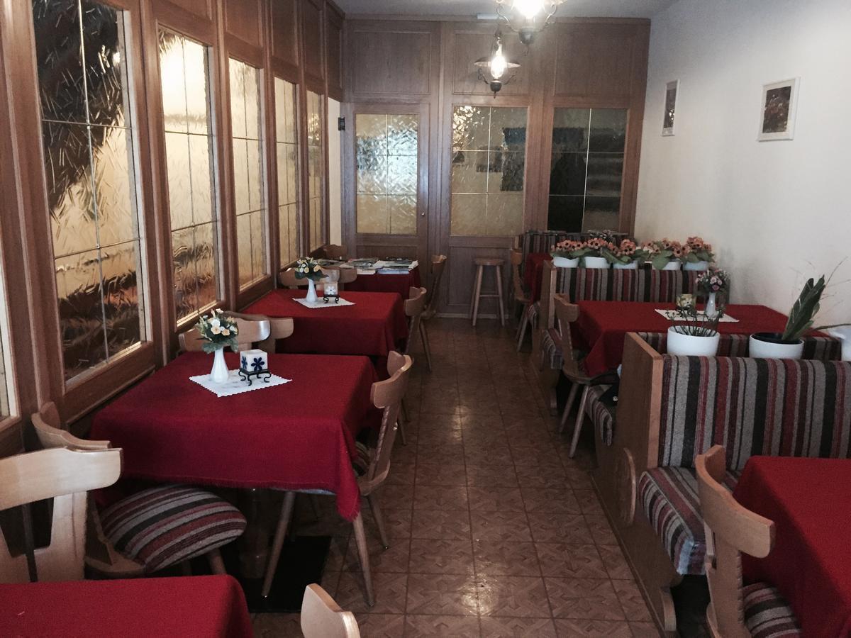 Garni Hirsch Hotel Canazei Kültér fotó