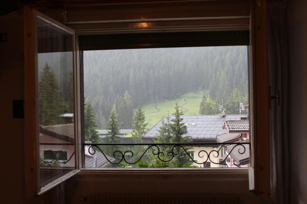 Garni Hirsch Hotel Canazei Kültér fotó