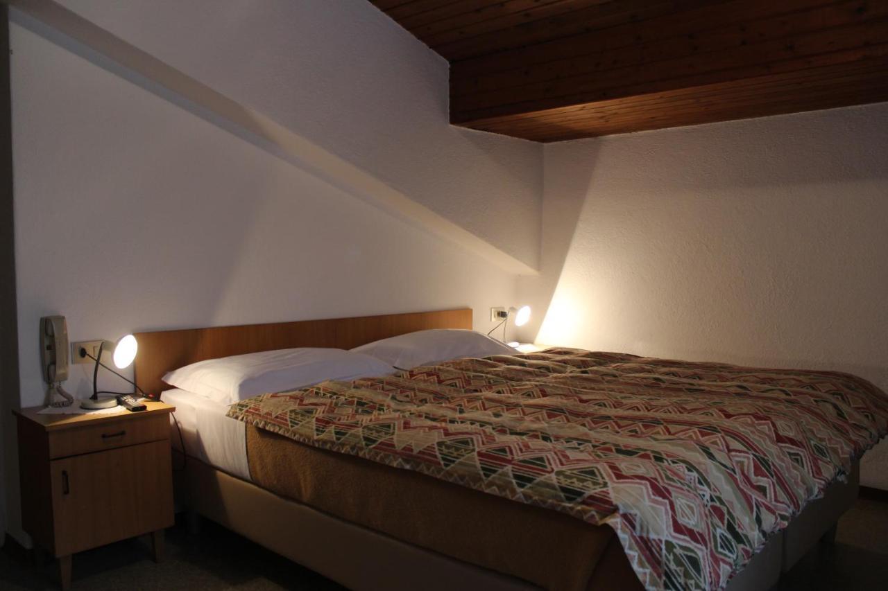 Garni Hirsch Hotel Canazei Kültér fotó